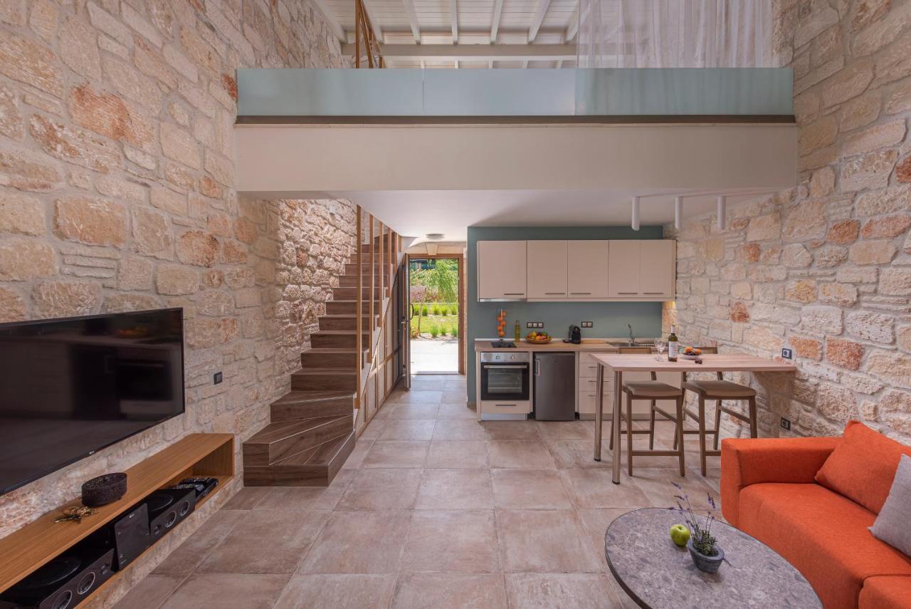 Mint Retreat Suites (Adults Only) Kalandra Exteriér fotografie