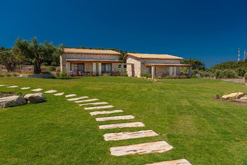 Mint Retreat Suites (Adults Only) Kalandra Exteriér fotografie